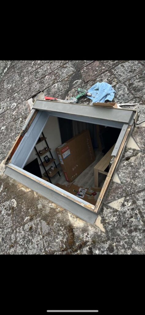 Pose de Vélux sur toiture ancienne à Culoz, Landry 73